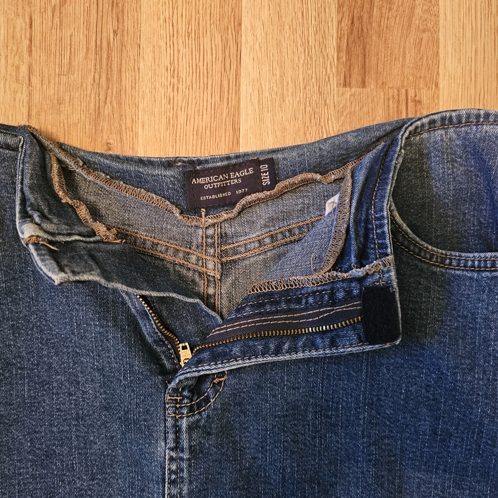 American Eagle Outfitters Blue Denim Skirt Size 10 - Picture 3 of 12